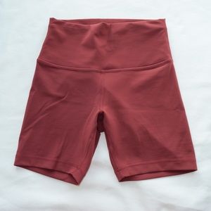 Wunder Train High-Rise Short 6" Chianti